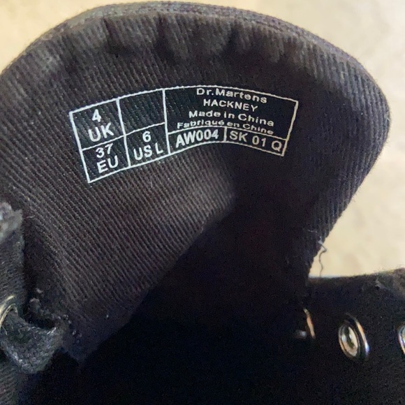 Dr. Martens Hawaiian Hackney - Picture 15 of 16